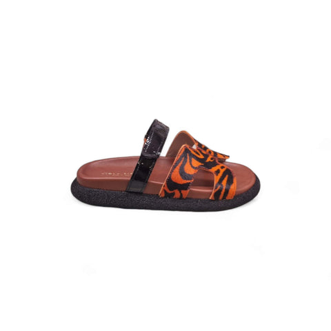 Sole - Ciabatta con cinturino in pelle nero - arancio - fashion