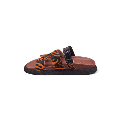 Sole - Ciabatta con cinturino in pelle nero - arancio - fashion