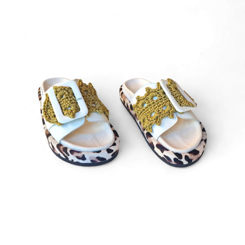 Sole - Ciabatta in pelle bianca - oro - look