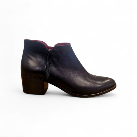 Viola - stivaletto in pelle guanto nero